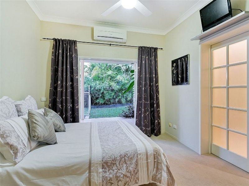 27 Southerden Drive, Mooroobool QLD 4870