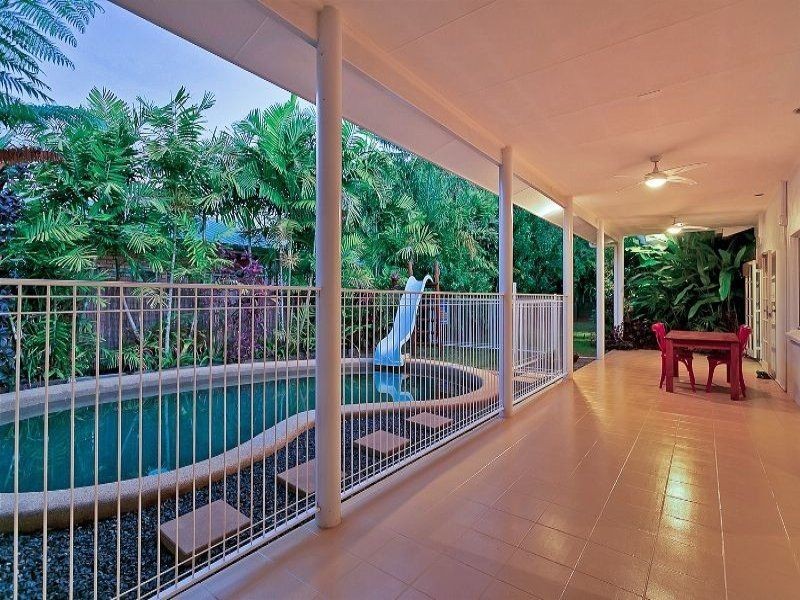 27 Southerden Drive, Mooroobool QLD 4870
