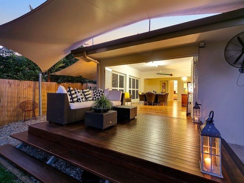 6 Watkins Close, Mooroobool QLD 4870