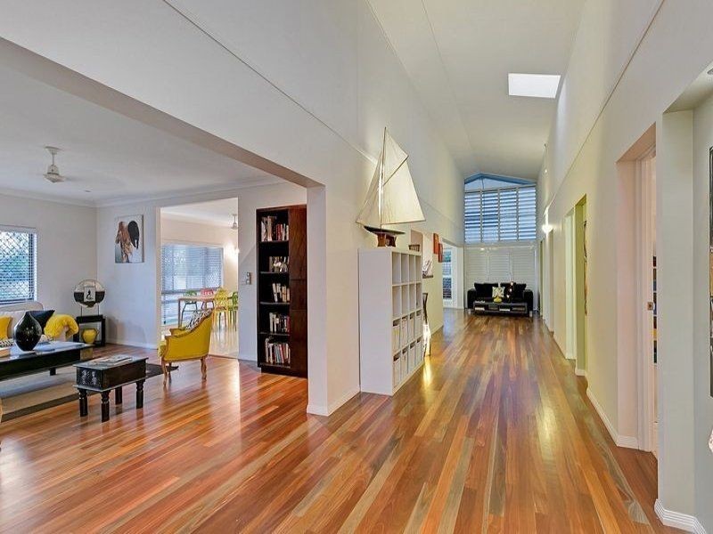 6 Watkins Close, Mooroobool QLD 4870