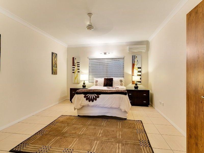 6 Watkins Close, Mooroobool QLD 4870