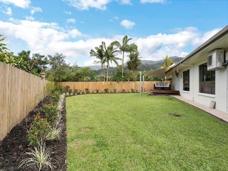 6 Watkins Close, Mooroobool QLD 4870