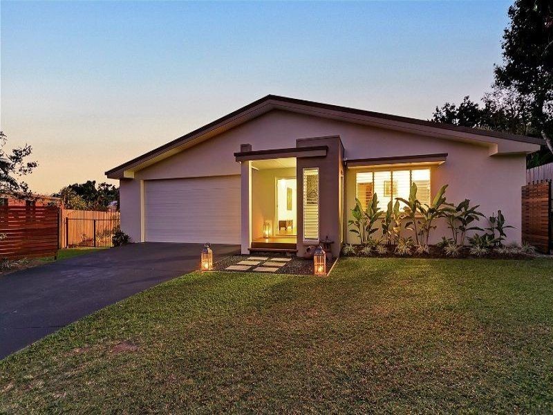 6 Watkins Close, Mooroobool QLD 4870