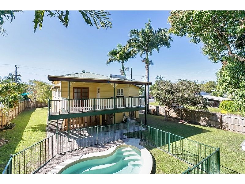 281 Pease Street, Edge Hill QLD 4870