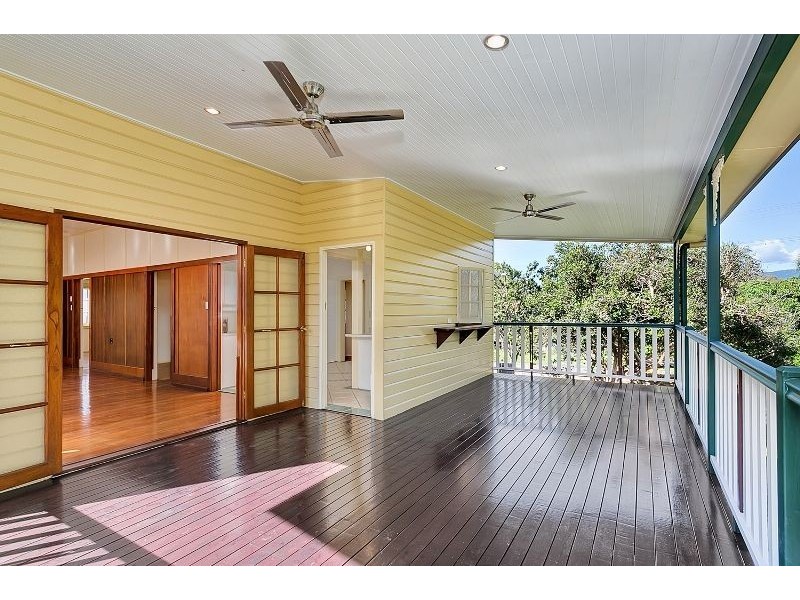 281 Pease Street, Edge Hill QLD 4870