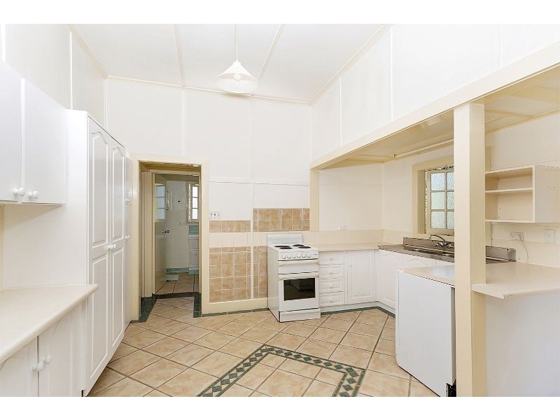 281 Pease Street, Edge Hill QLD 4870