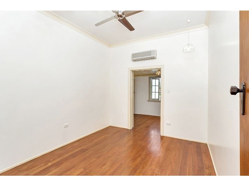 281 Pease Street, Edge Hill QLD 4870