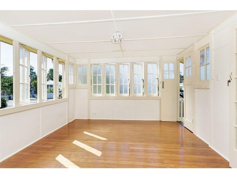 281 Pease Street, Edge Hill QLD 4870