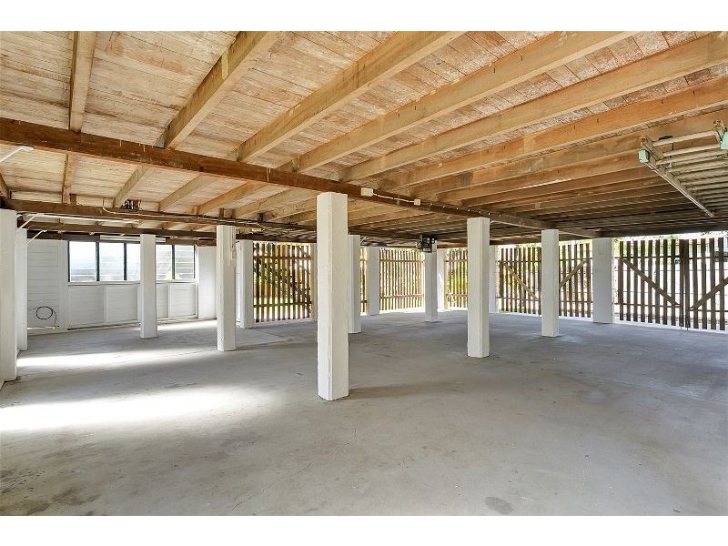 281 Pease Street, Edge Hill QLD 4870