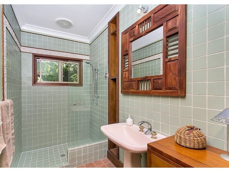 2 Jagera Close, Kamerunga QLD 4870