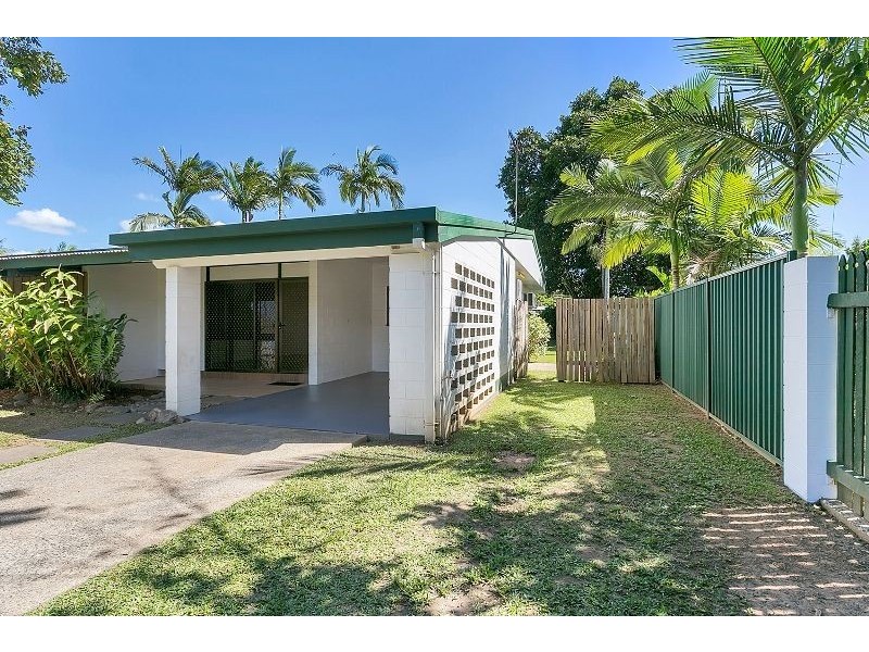 2/253 Pease St, Edge Hill QLD 4870