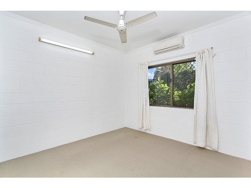 2/253 Pease St, Edge Hill QLD 4870