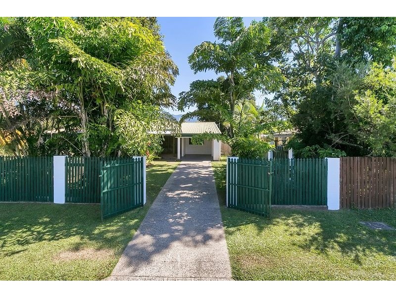 2/253 Pease St, Edge Hill QLD 4870