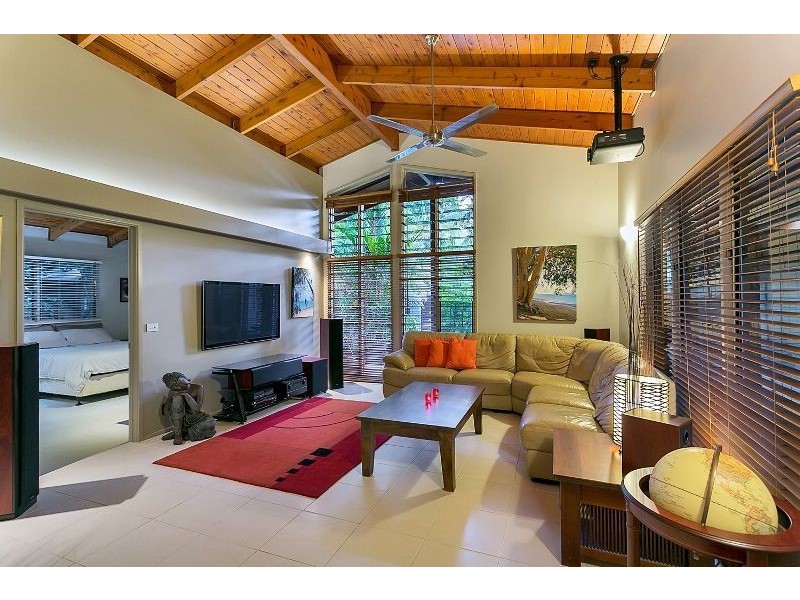 52 Yule Ave, Clifton Beach QLD 4879