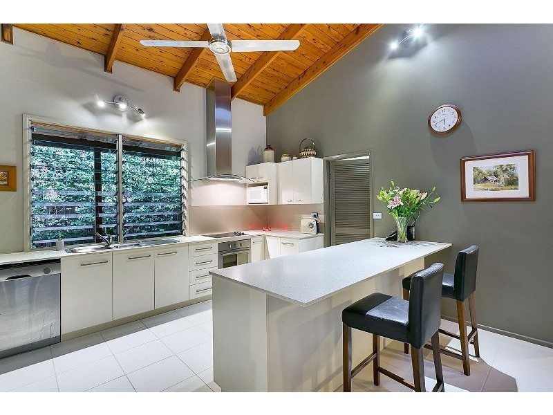 52 Yule Ave, Clifton Beach QLD 4879