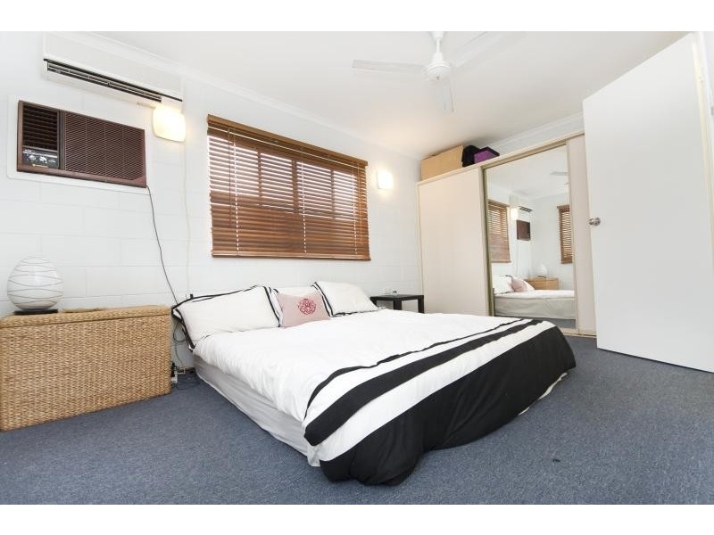 18 Pepperina Street, Mooroobool QLD 4870