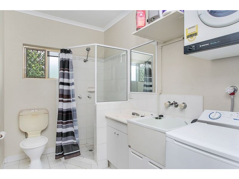 6/150 Pease Street, Manoora QLD 4870