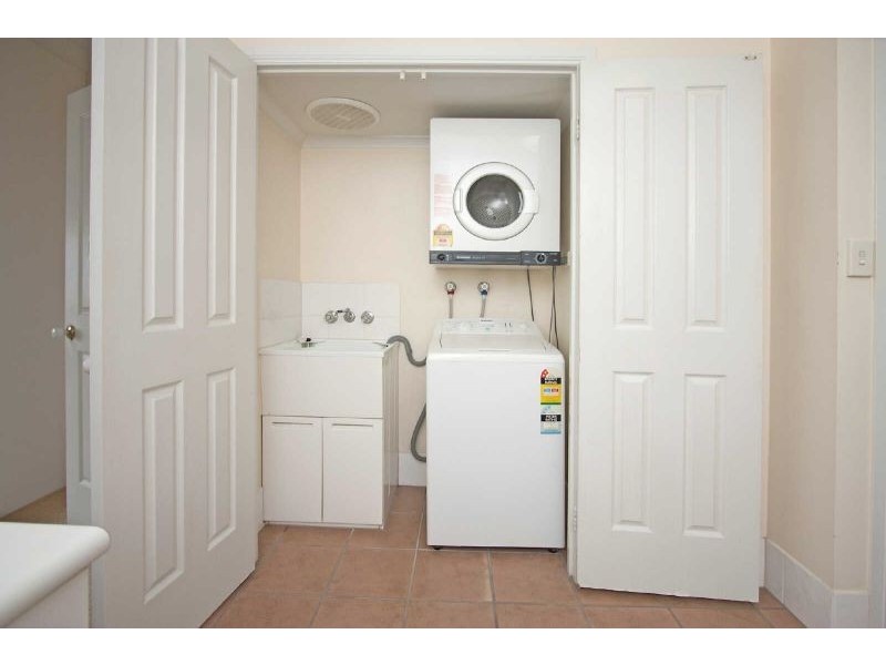 3/8 Clare Street, City Gardens, Parramatta Park QLD 4870