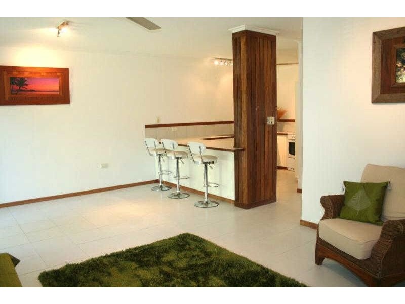 2/13 Springfield Crescent, Manoora QLD 4870