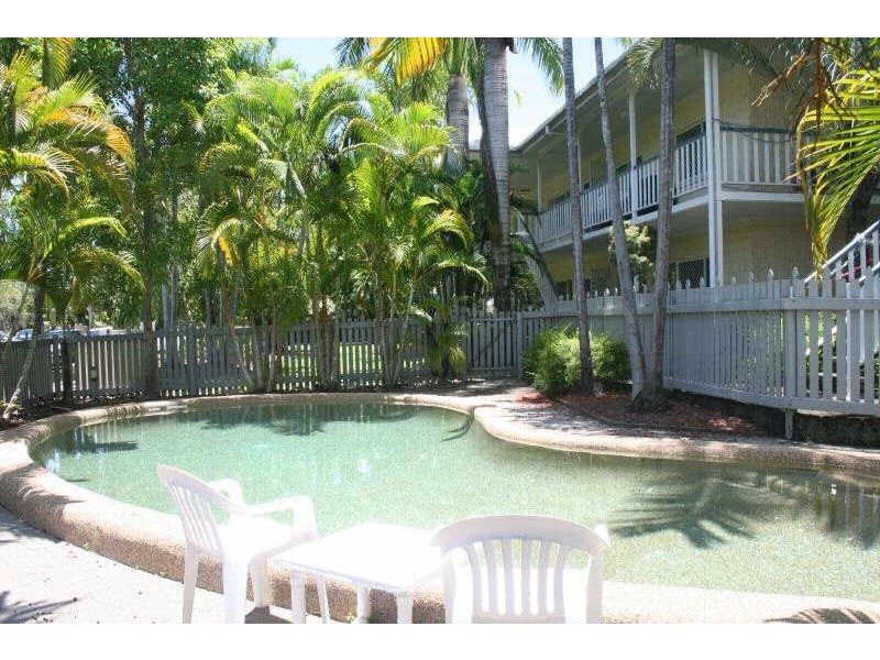 2/13 Springfield Crescent, Manoora QLD 4870