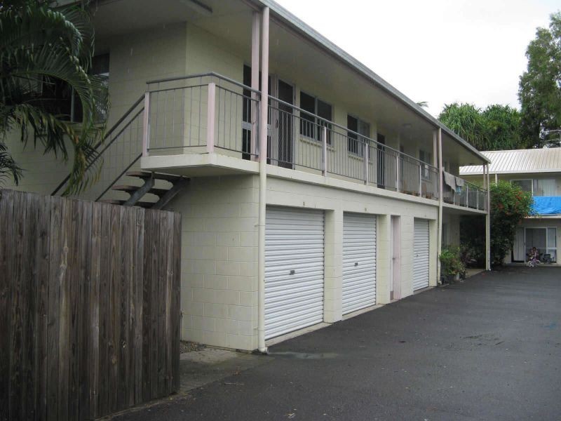 4/239 Lyons Street, Westcourt QLD 4870