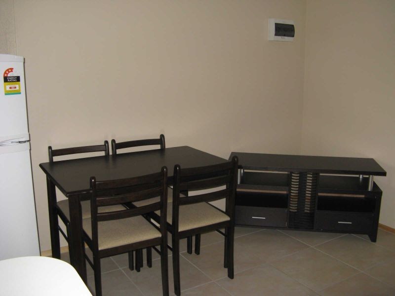 4/239 Lyons Street, Westcourt QLD 4870