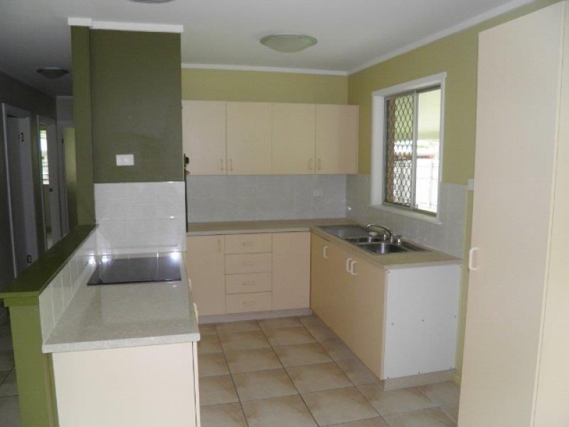 11 Purbeck Place, Edge Hill QLD 4870