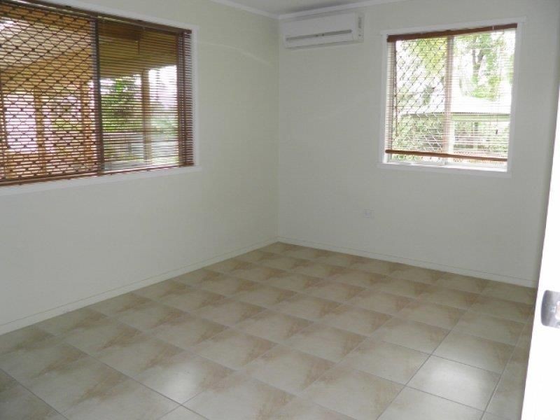 11 Purbeck Place, Edge Hill QLD 4870