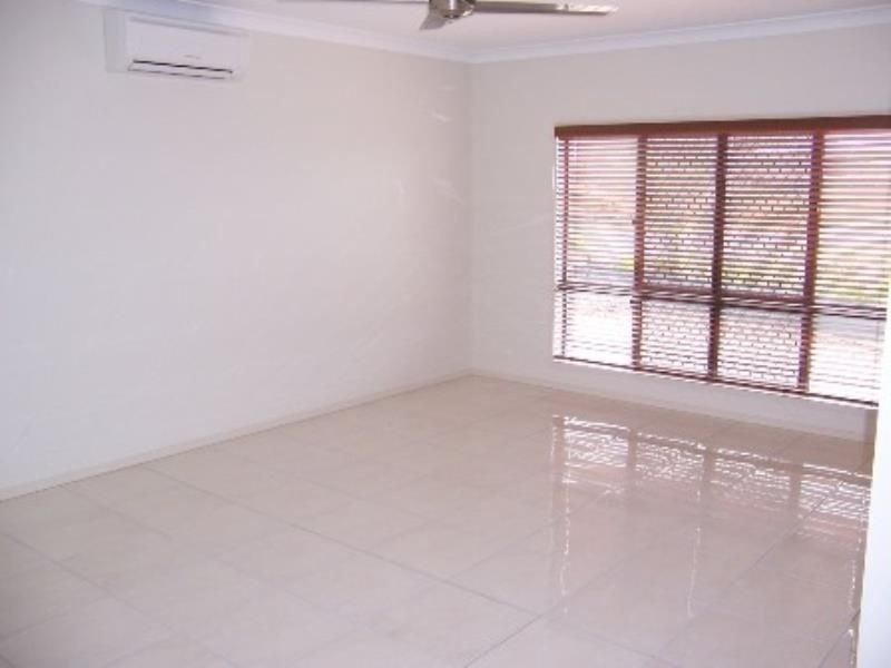 15 Catamaran Circuit, Trinity Beach QLD 4879