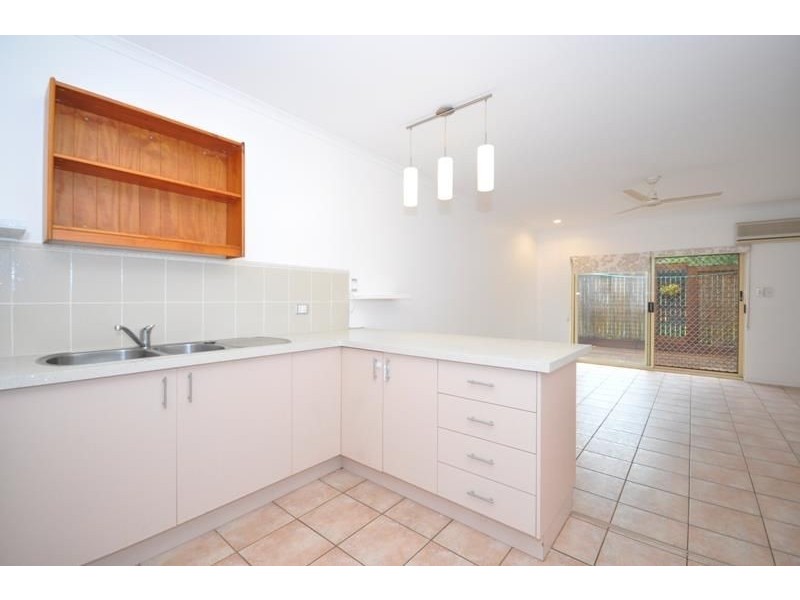 6/7 Lavis Street, Freshwater QLD 4870