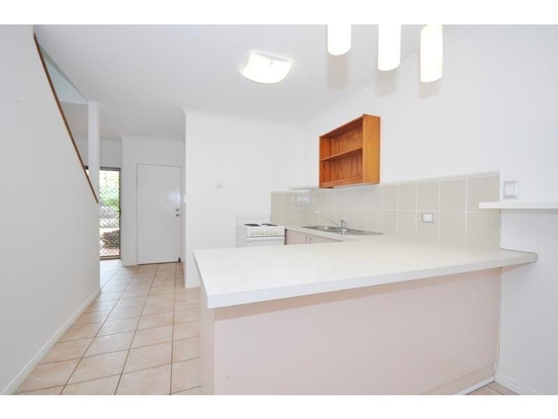 6/7 Lavis Street, Freshwater QLD 4870