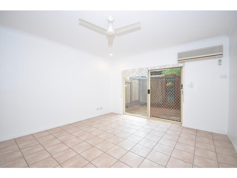 6/7 Lavis Street, Freshwater QLD 4870