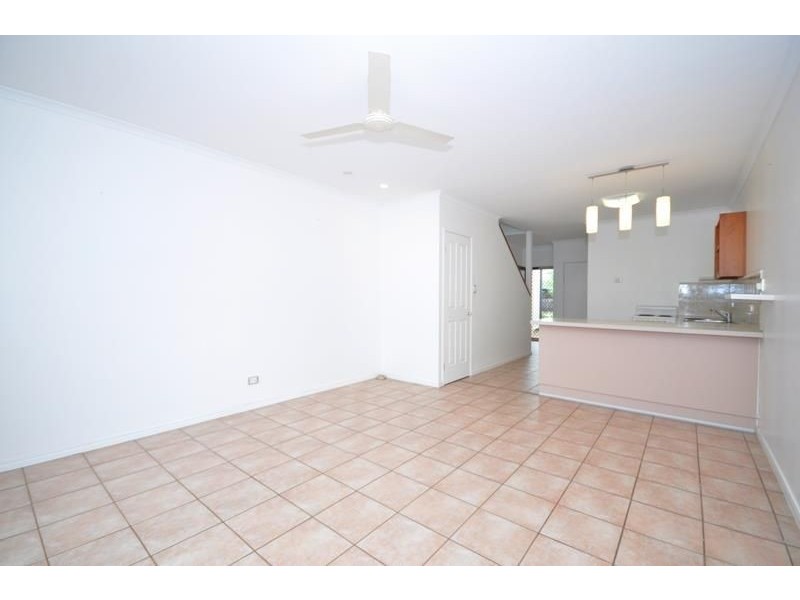 6/7 Lavis Street, Freshwater QLD 4870