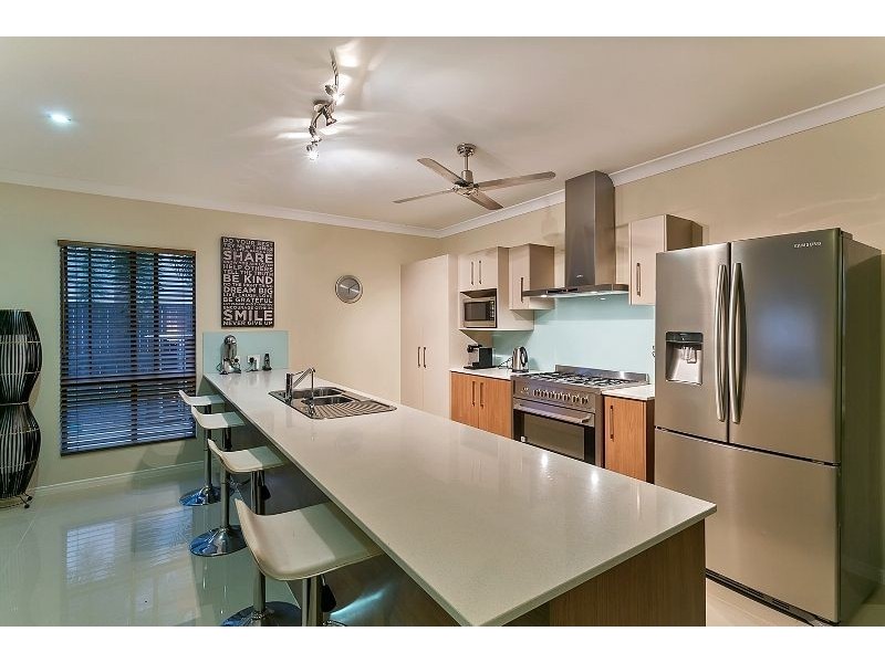 6 Iridescent close, Trinity Park QLD 4879