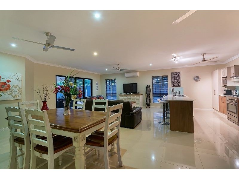 6 Iridescent close, Trinity Park QLD 4879