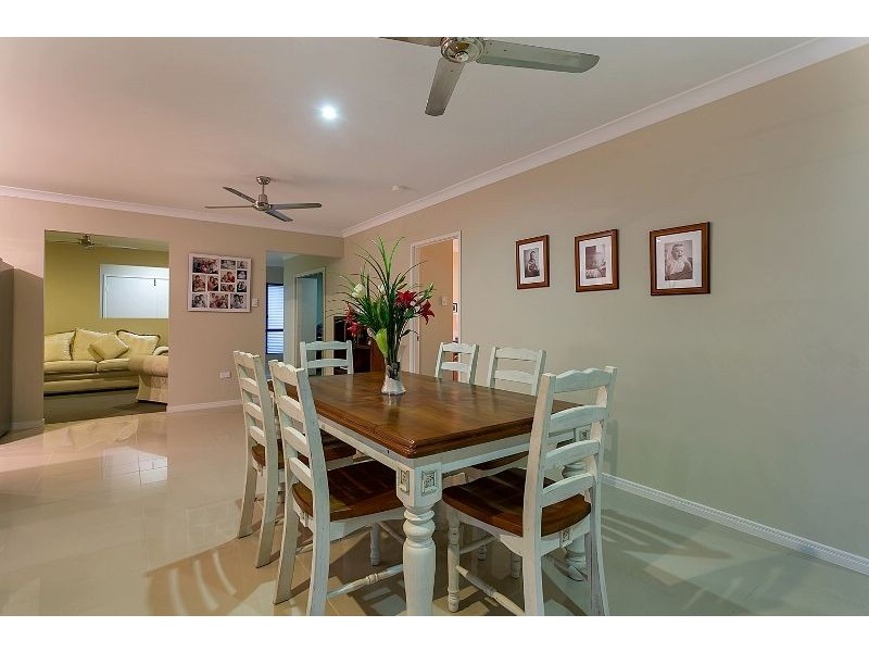 6 Iridescent close, Trinity Park QLD 4879