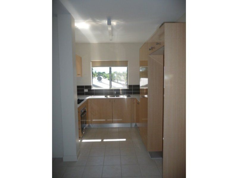 5/2 Golden Grove Drive, Bentley Park QLD 4869