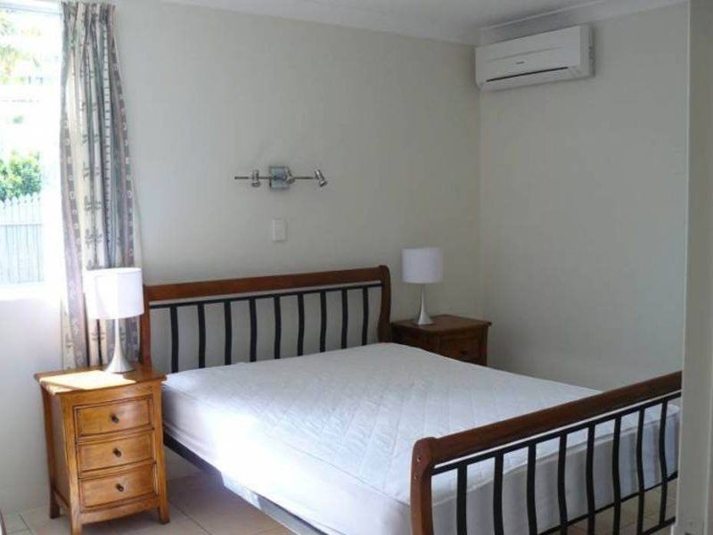 1/211 Lake Street, Cairns North QLD 4870