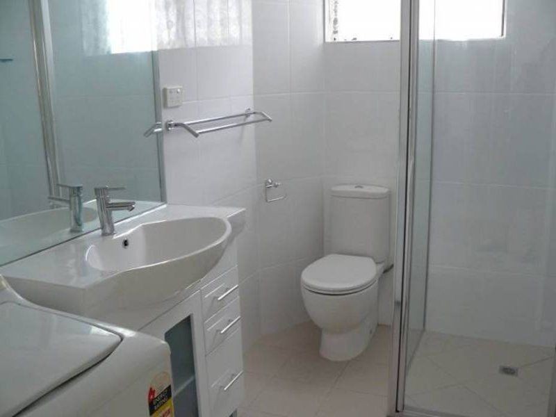 1/211 Lake Street, Cairns North QLD 4870