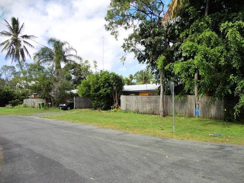 44 Christensen Street, Machans Beach QLD 4878
