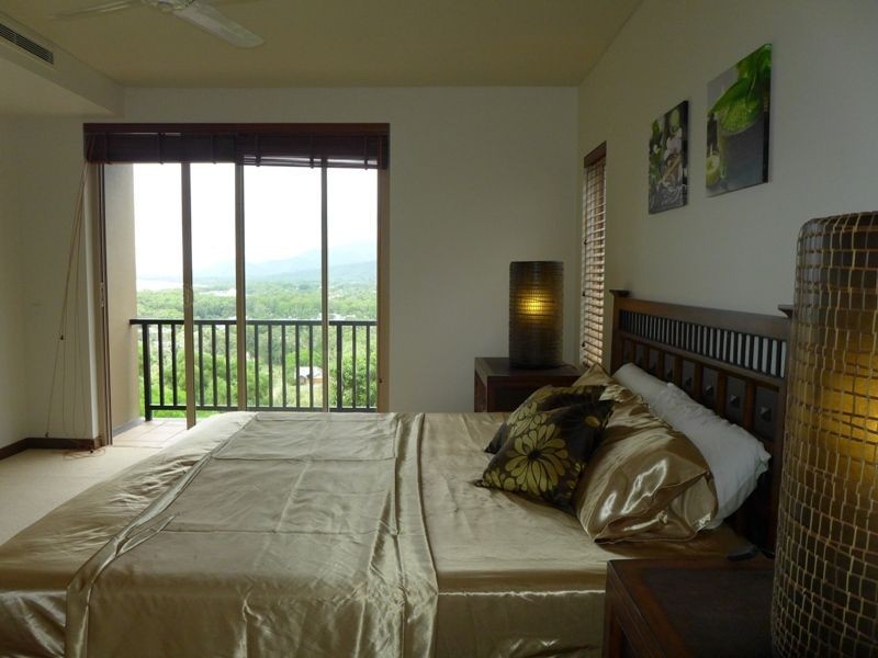 8/13 Colonel Cummings Drive, Palm Cove QLD 4879