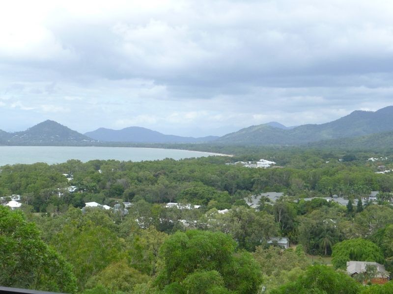 8/13 Colonel Cummings Drive, Palm Cove QLD 4879