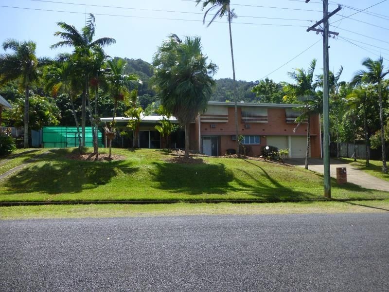 6-8 Sommerville Street, Whitfield QLD 4870