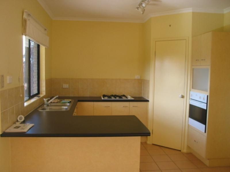 16 Brian Street, Brinsmead QLD 4870