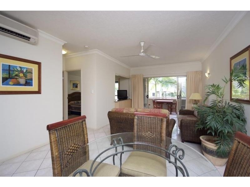 1112/2 Greenslopes Street, Cairns North QLD 4870