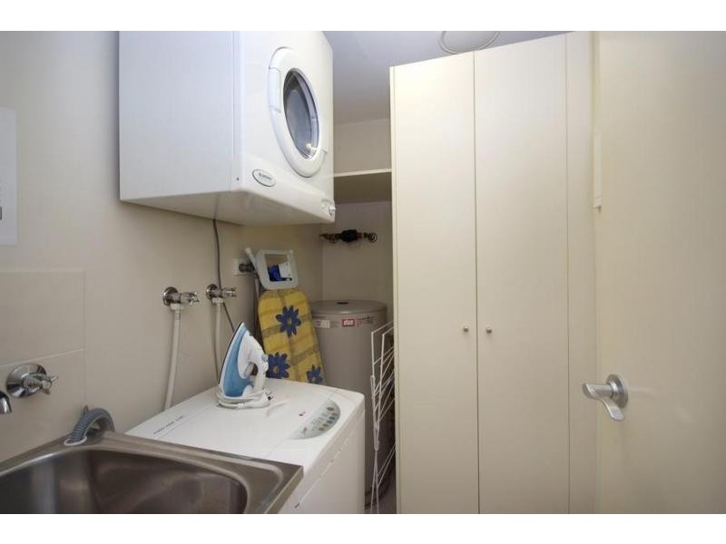 1112/2 Greenslopes Street, Cairns North QLD 4870