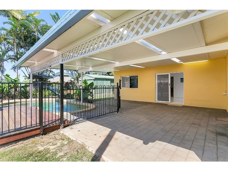 3 Summerhill Drive, Mooroobool QLD 4870