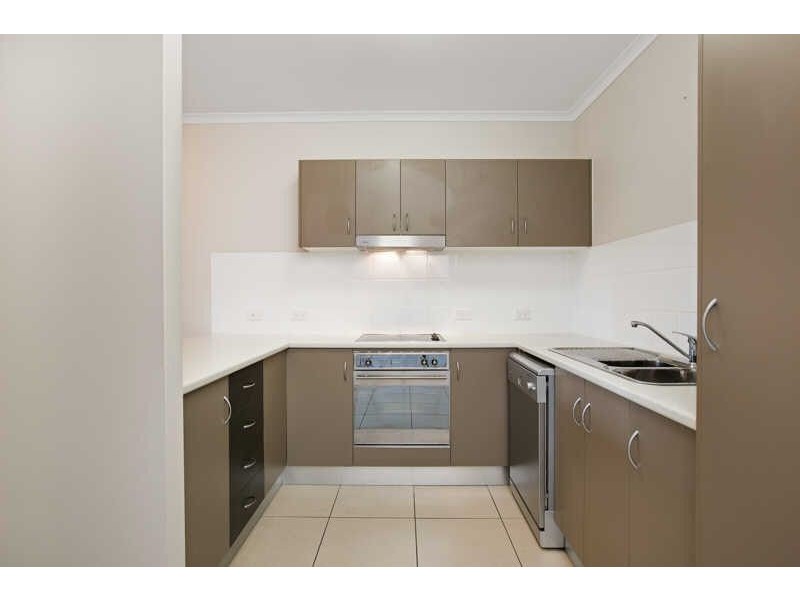 113/92-98 Digger Street, Cairns North QLD 4870