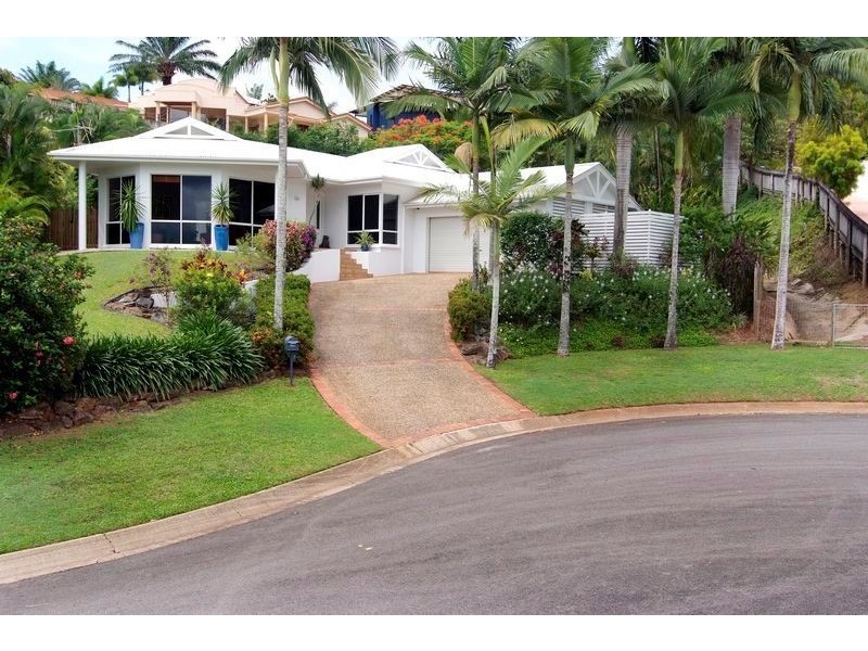 7 Woodmont Place, Mooroobool QLD 4870