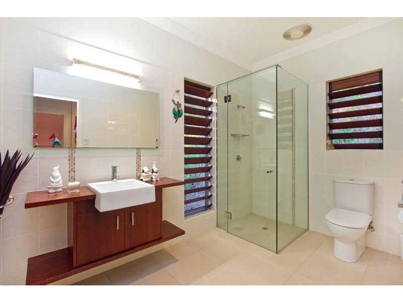 2 Queenley Close, Edge Hill QLD 4870